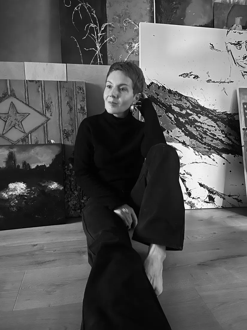 Елена Симонова в мастерской